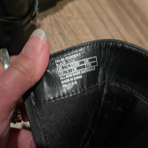 Kenneth Cole Reaction size 12 girls boots - Picture 3 of 5